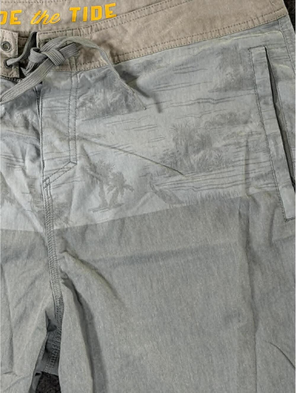 Marsh Wear Men's Size 36 Ride the Tide Light Gray Board Shorts Tropical - Picture 4 of 6